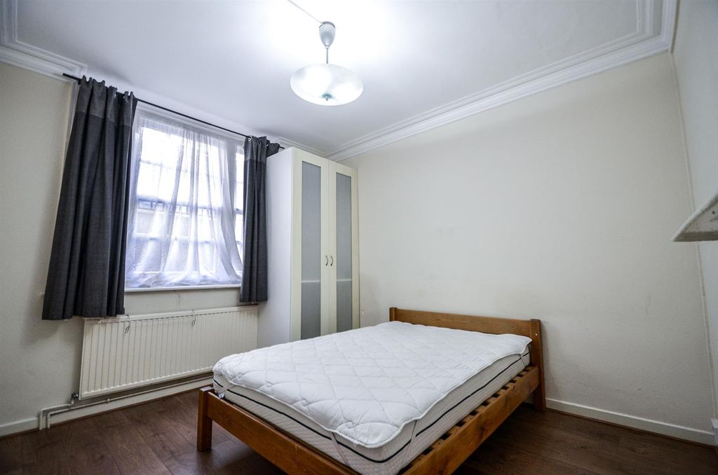 Property photo 3 of 10 New Cavendish Street