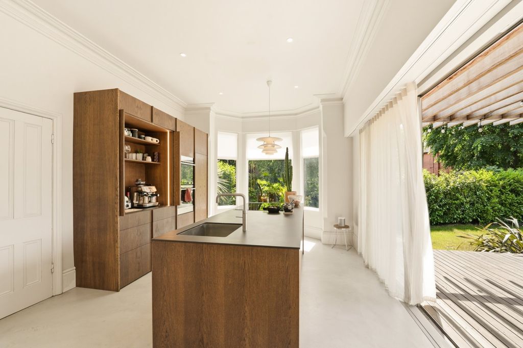 Additional image 5 of 5 bed detached house for saleMusters Road, West Bridgford, Nottingham, Nottinghamshire NG2