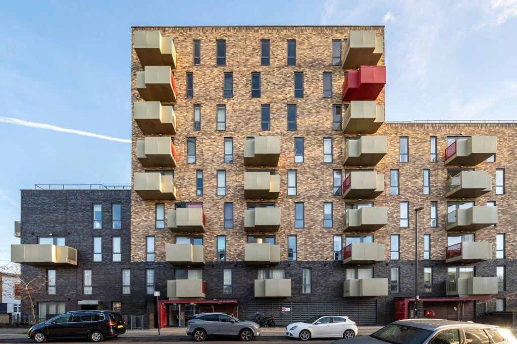 Property photo 1 of 9 Exterior