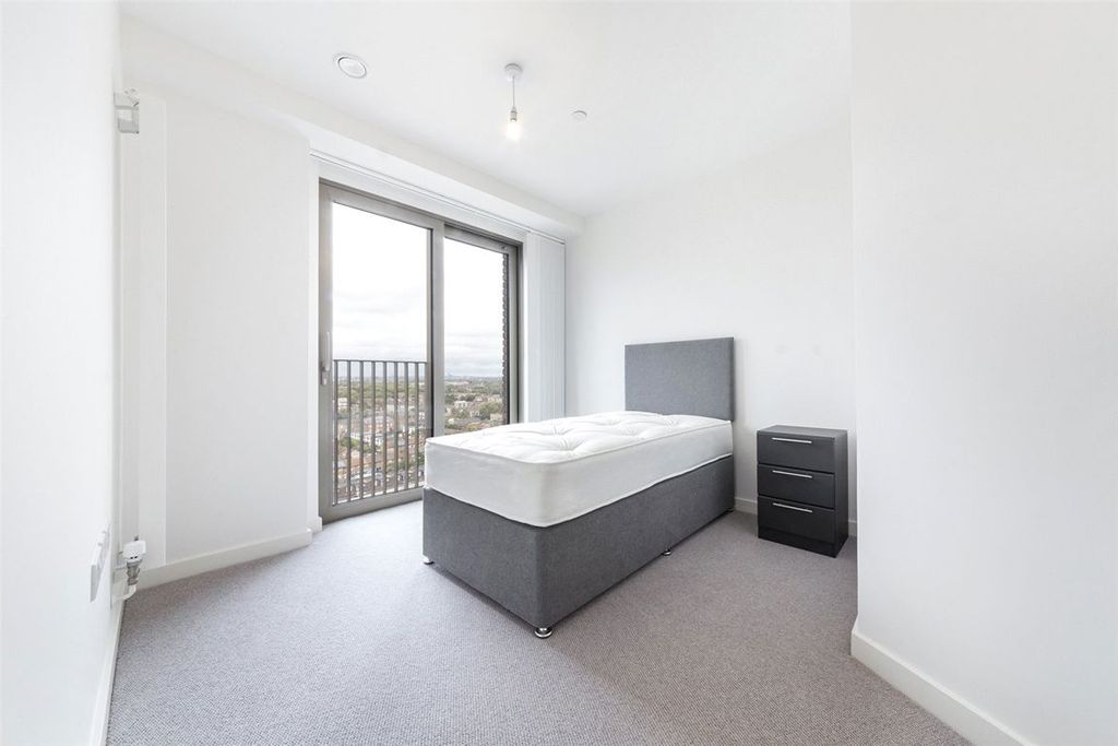 Property photo 3 of 9