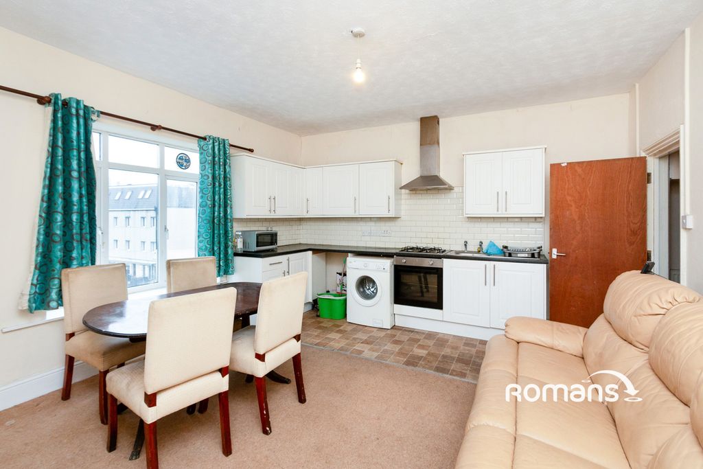 Property photo 3 of 8 Pbox-Img.Jpg