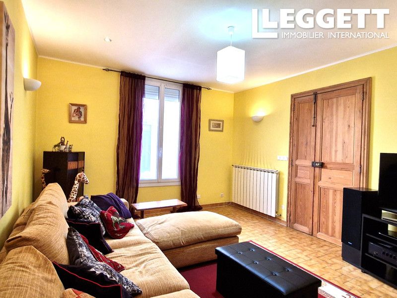 Property photo 2 of 10