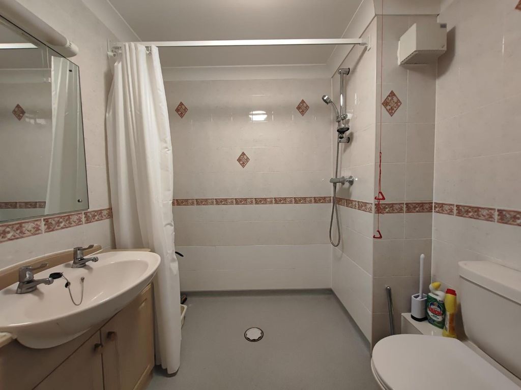 Property photo 2 of 9 1000003217.Jpg