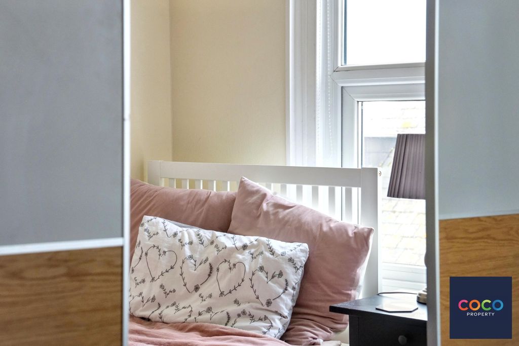 Property photo 2 of 7 5149096