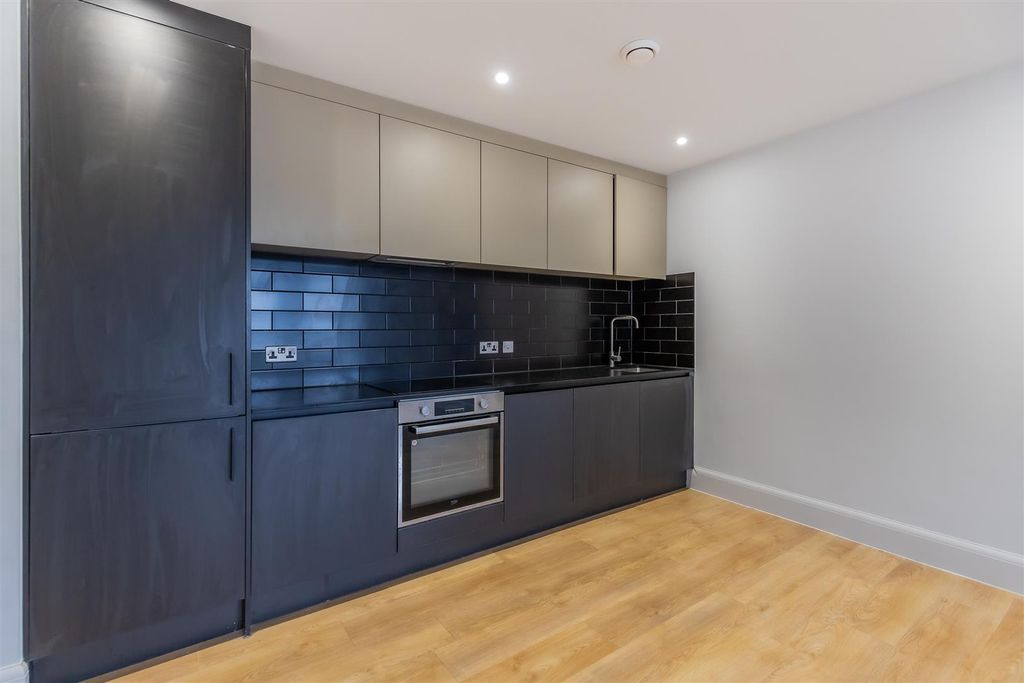 Property photo 3 of 13 26 (10 Of 13).Jpg