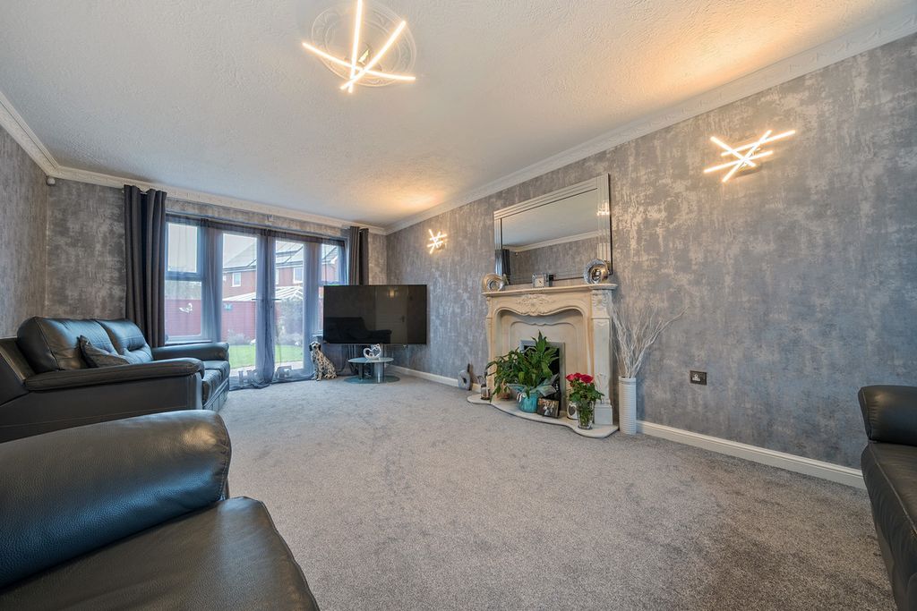 Property photo 3 of 23