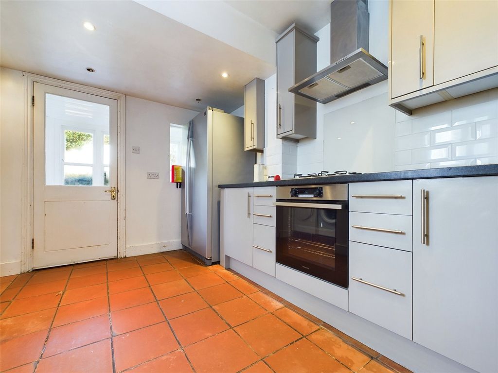 Property photo 2 of 19 Kitchen