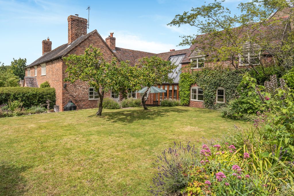 Property photo 1 of 15 Photo 03