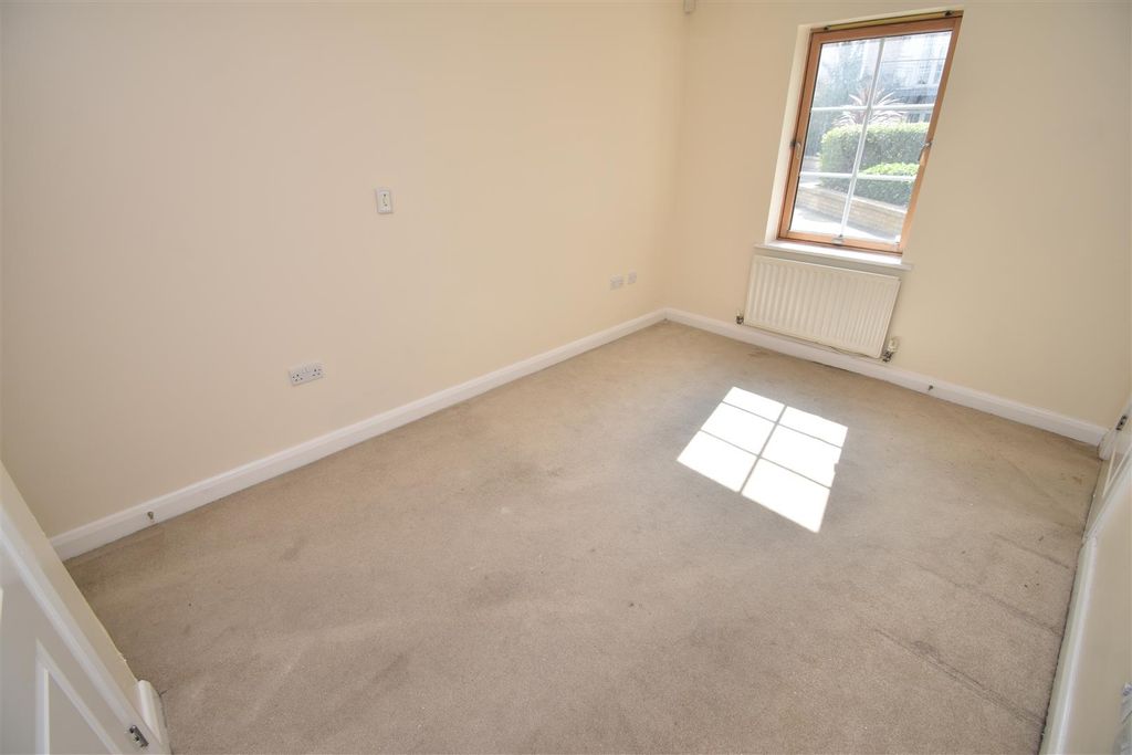 Additional image 9 of 2 bed flat for saleLower Burlington Road, Portishead. BS20