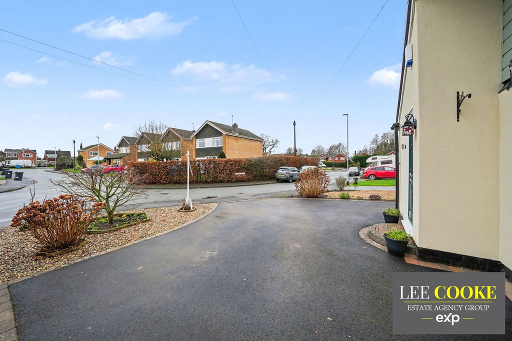 Property photo 2 of 29