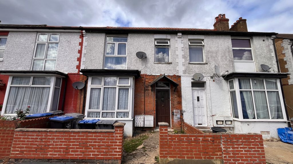 Property photo 2 of 16