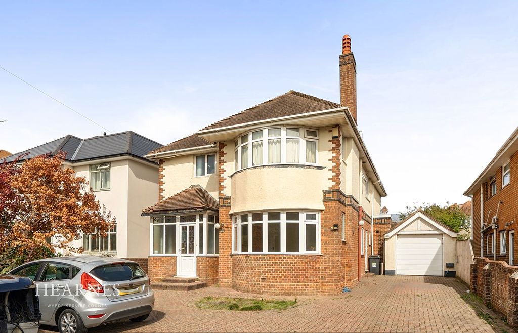 Property photo 1 of 22
