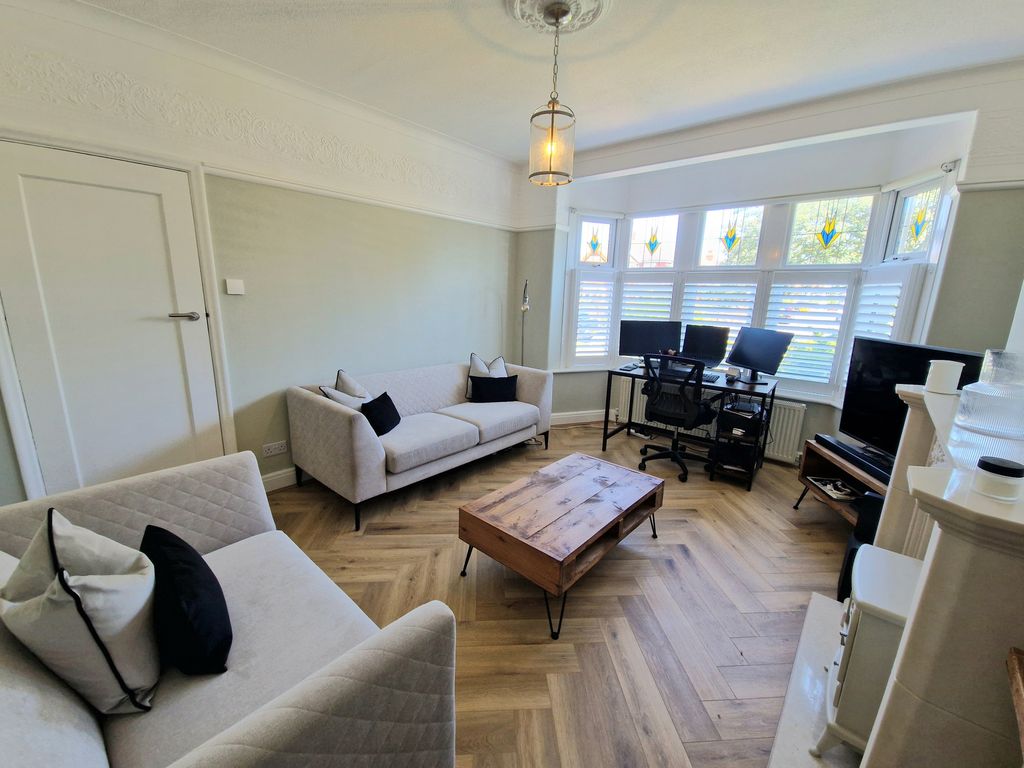 Property photo 3 of 25