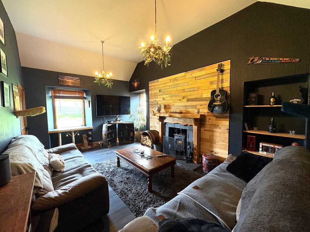 Property photo 3 of 19 Not Specified