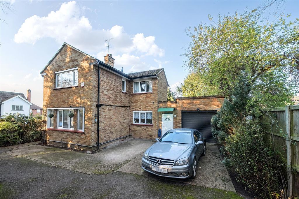 Property photo 1 of 19 External