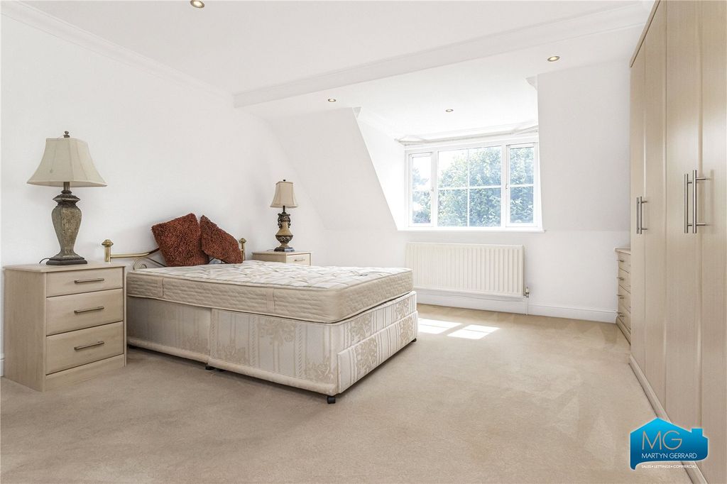 Property photo 3 of 18 Picture No. 32