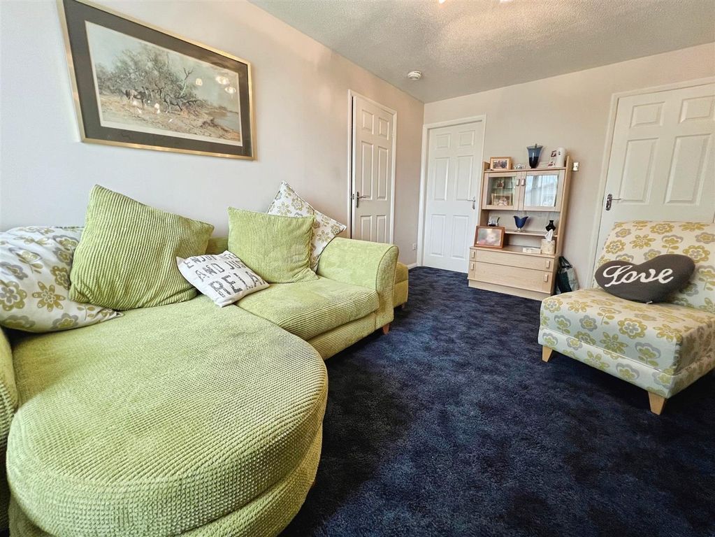Additional image 4 of 1 bed flat for saleFairburn Gardens, Bradford BD2