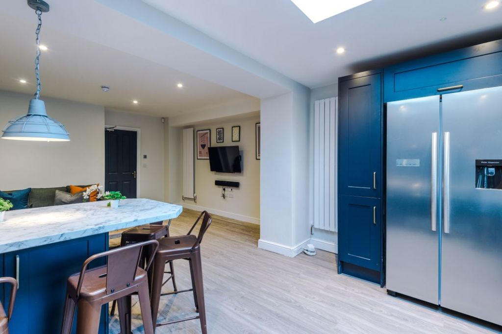 Property photo 3 of 20 4 West Road Lancaster