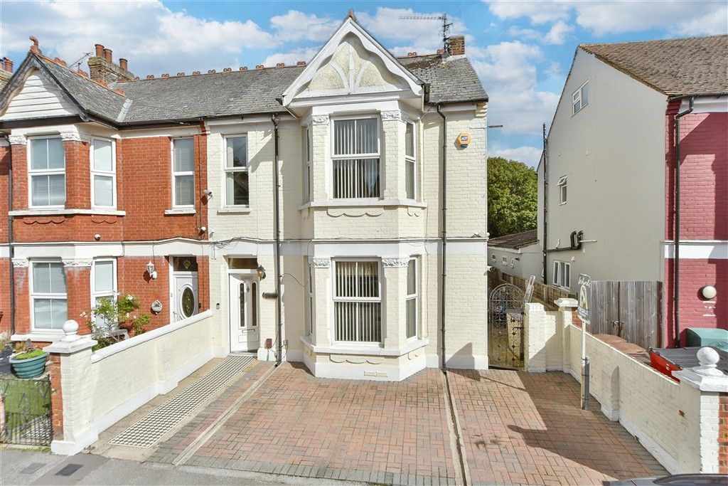 Property photo 1 of 12 External (Web)