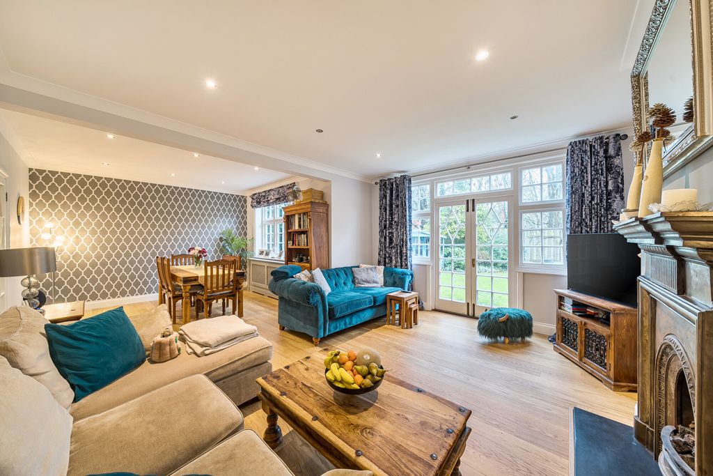 Property photo 3 of 25 1411077-13-698F2A...