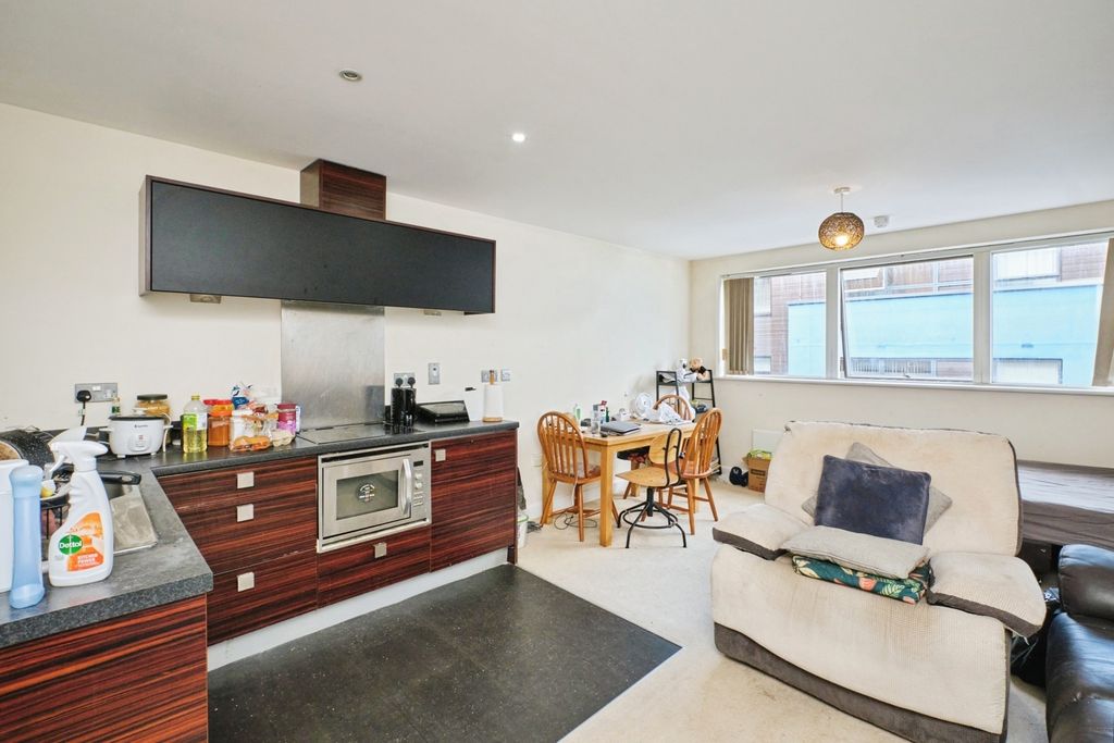 Property photo 2 of 15 Pbox-Img.Jpg