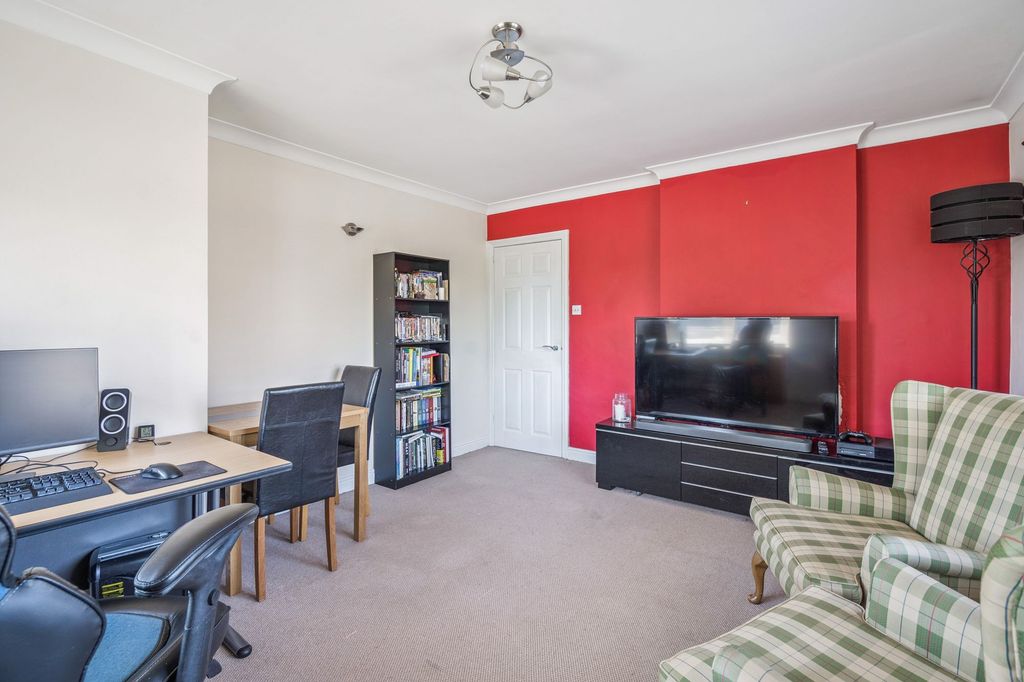 Property photo 3 of 23 Photo 37