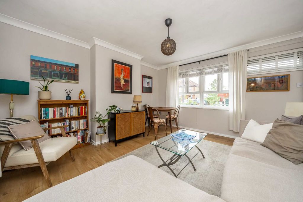 Property photo 1 of 6