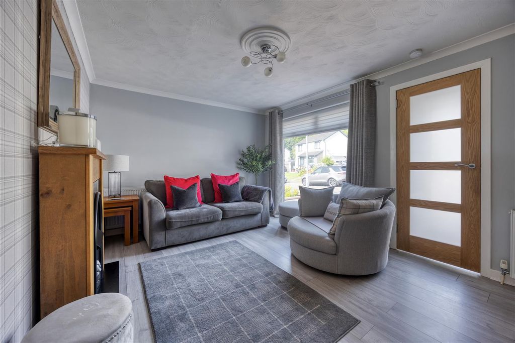 Property photo 2 of 26 26_Lochalsh_Crescent_Milton_Of_Campsie_009.Jpeg