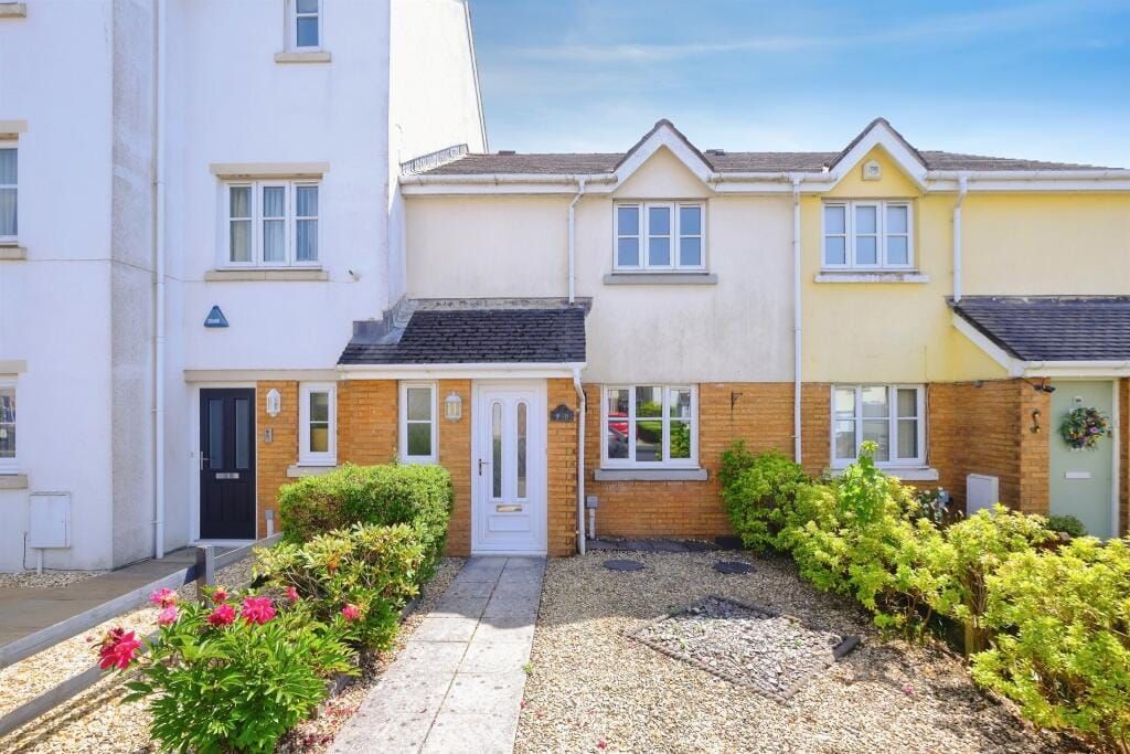 Property photo 1 of 19