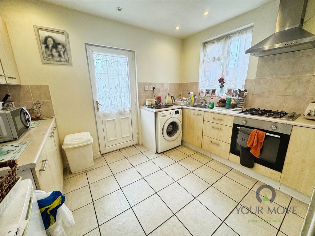 Property photo 3 of 12 Picture No. 23