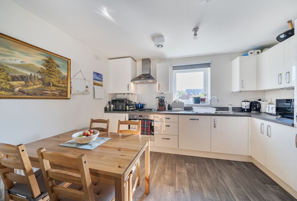 Property photo 3 of 8 1449809-5-69E88B1...