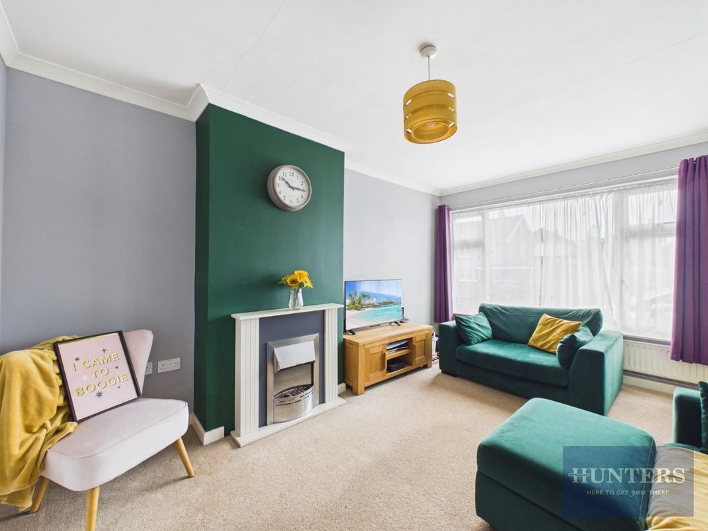 Property photo 2 of 16 Sitting Room.Jpg