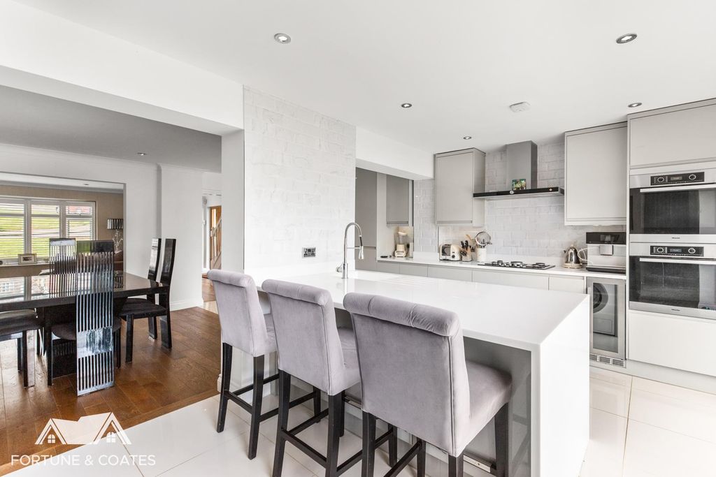 Property photo 2 of 27 Firpark_15.Jpg