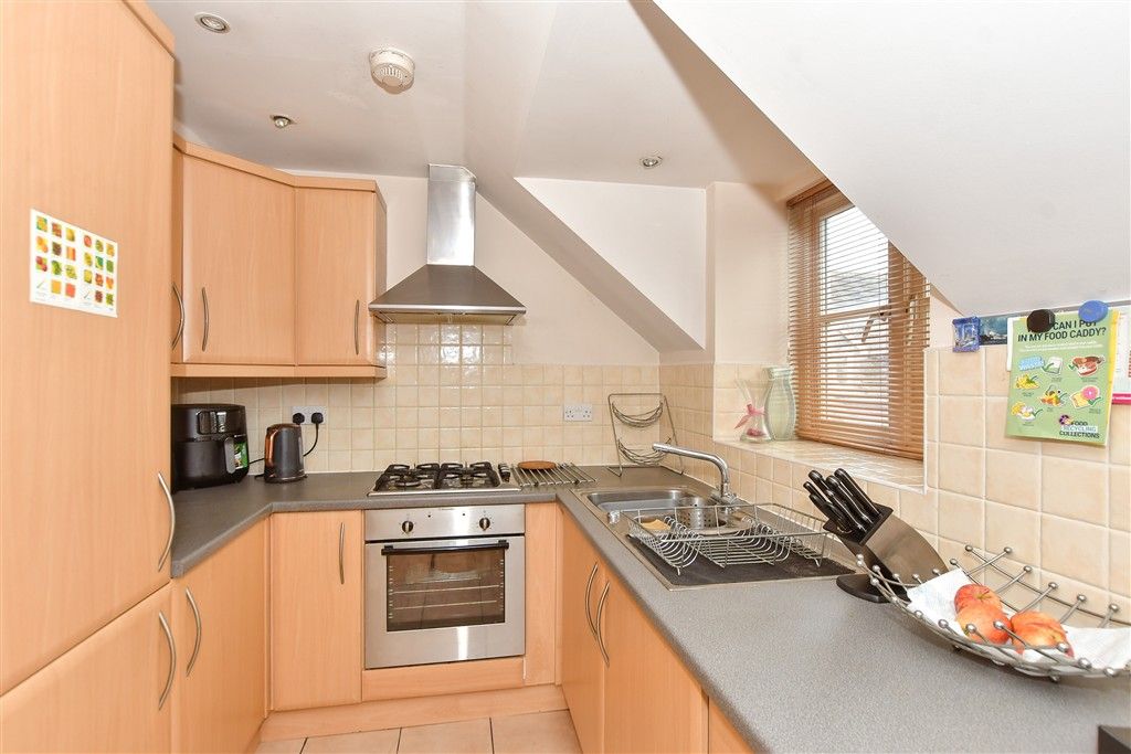 Property photo 2 of 9 Kitchen