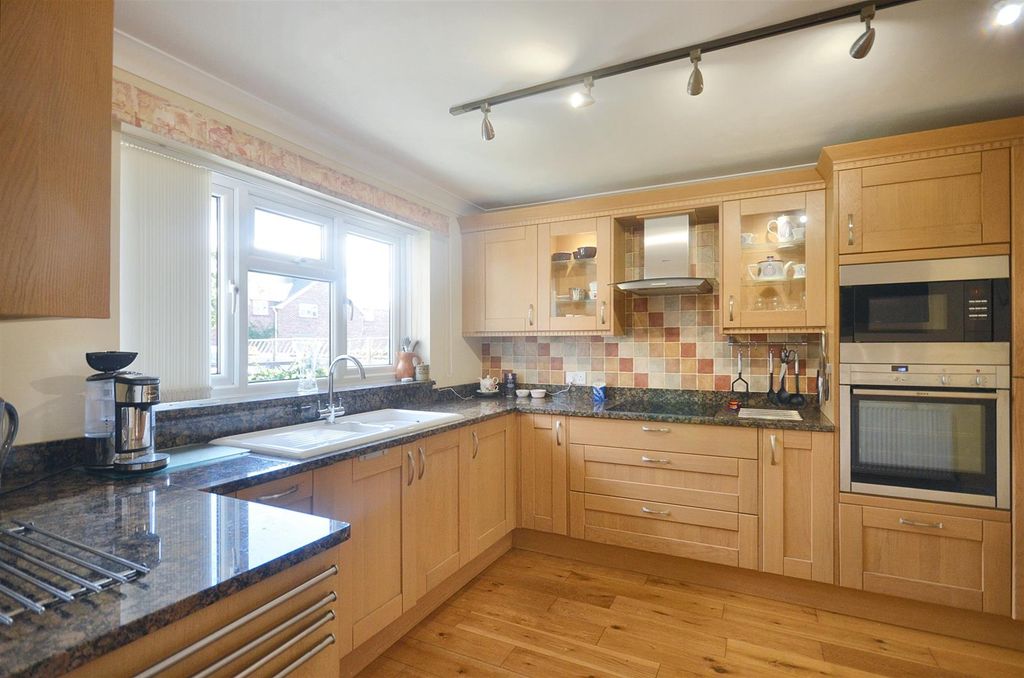 Property photo 2 of 13 Kitchen