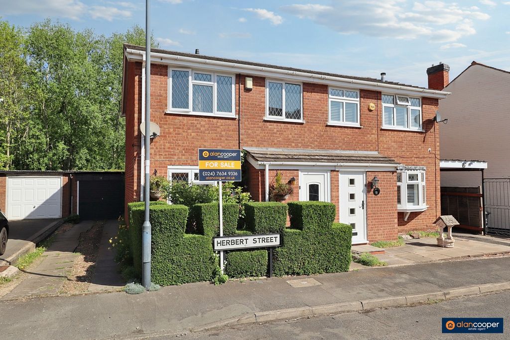 Property photo 1 of 18 3945473