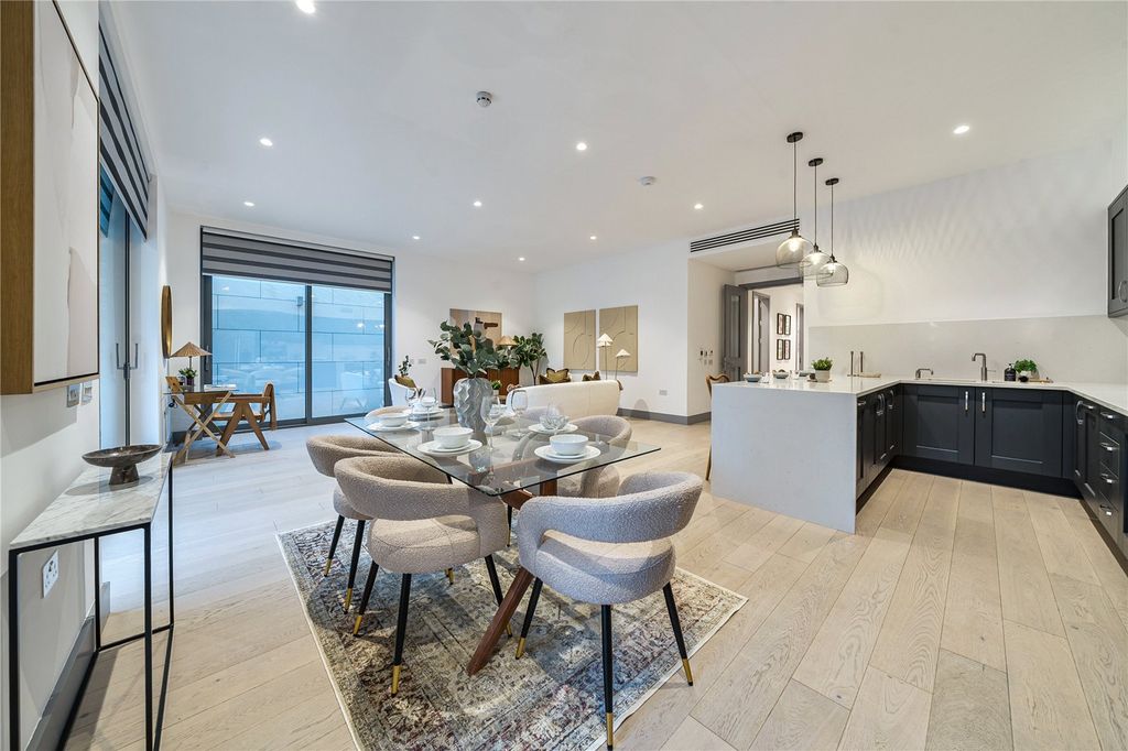 Property photo 3 of 19 Picture No. 04