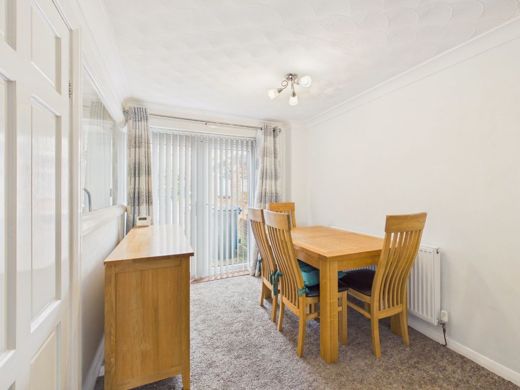 Property photo 3 of 18 4623155