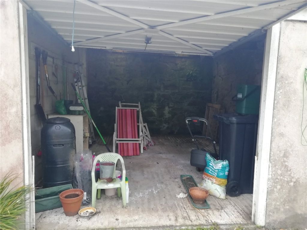Property photo 2 of 3 Internal