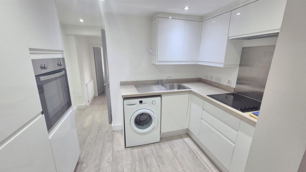 Property photo 2 of 5 Polish_20260401_154630015.Jpg