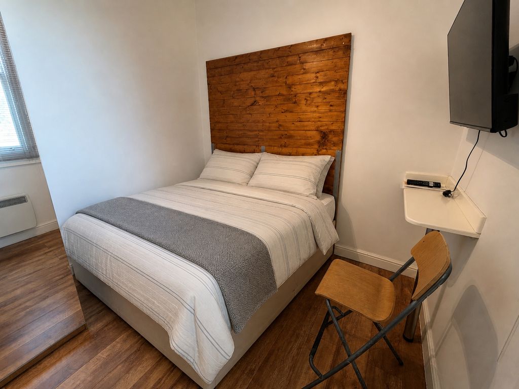 Property photo 1 of 5