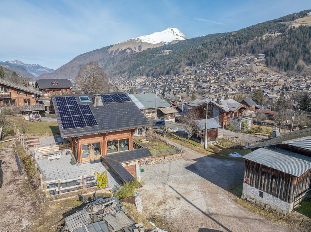 Property photo 2 of 12 Morzine Chalet For S