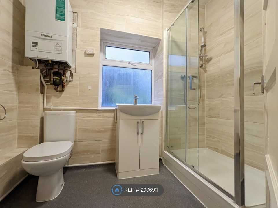 Property photo 3 of 5