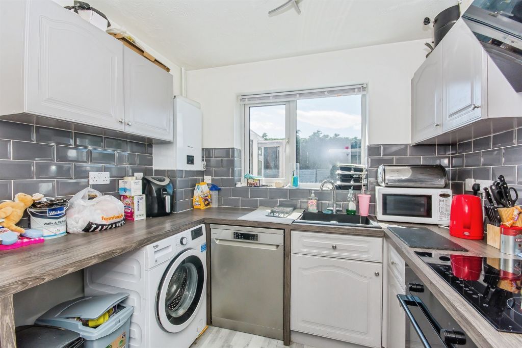 Property photo 3 of 17