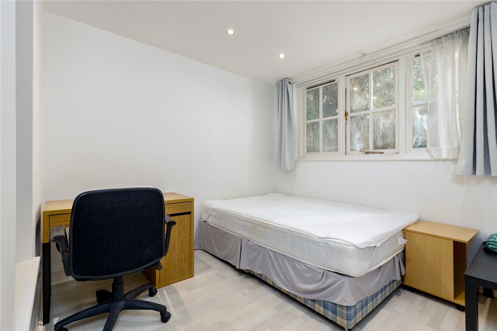 Property photo 3 of 5 Picture No. 02