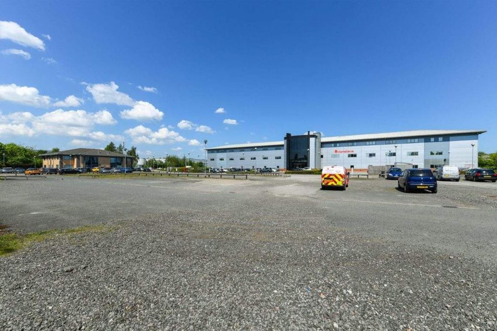 Property photo 3 of 16