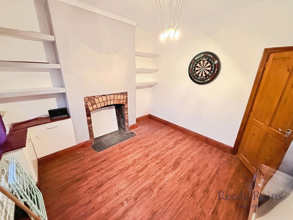 Property photo 2 of 16 Picture No. 14