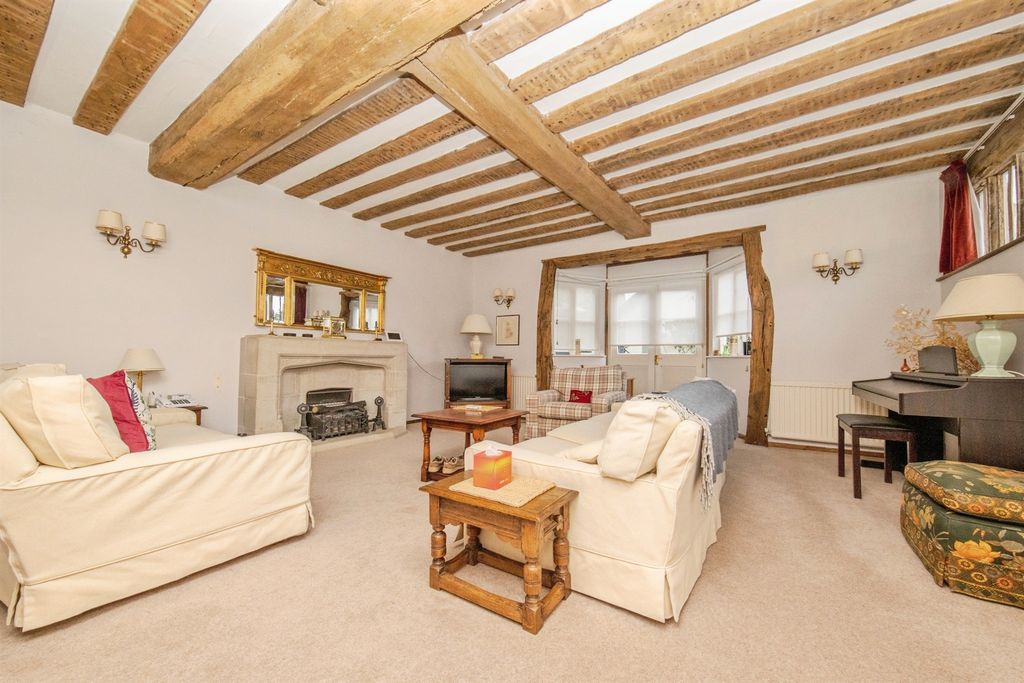 Property photo 2 of 20