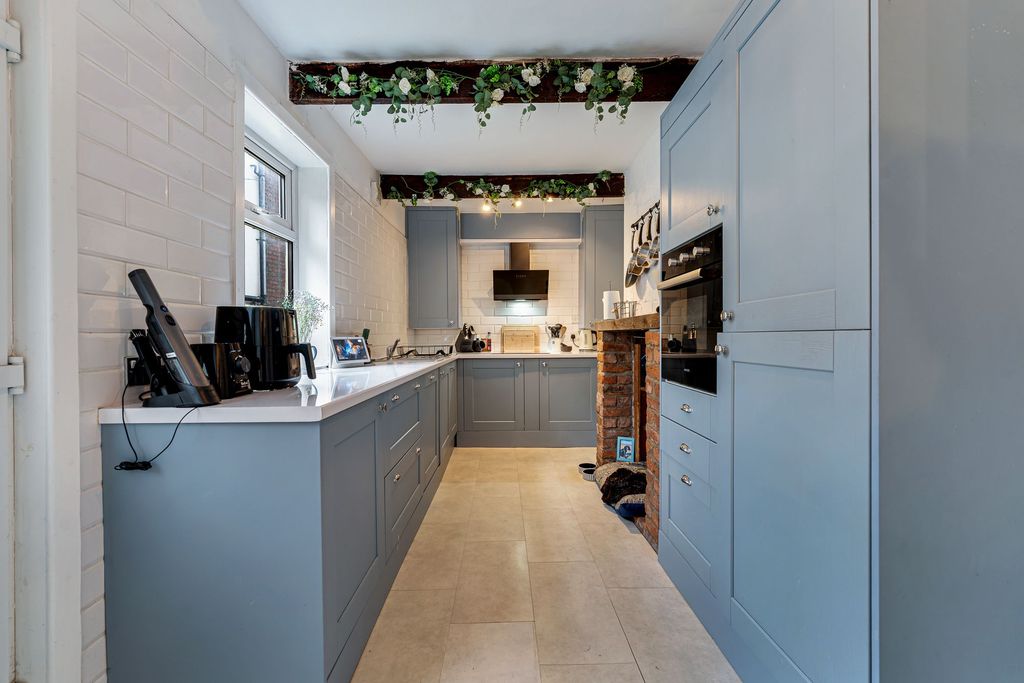 Property photo 2 of 24