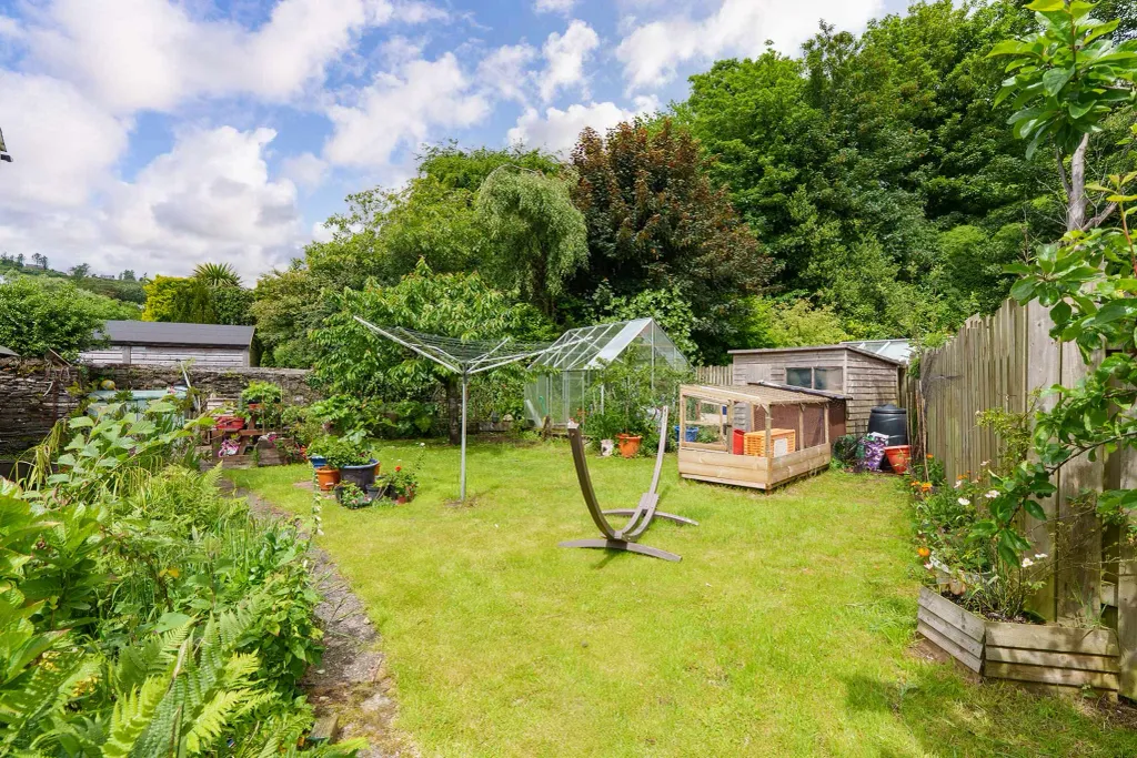 Property photo 3 of 27